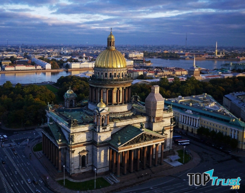 Nhà thờ chính tòa Thánh Isaac