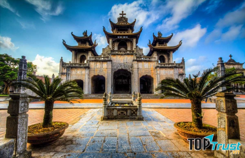 Nhà thờ đá Phát Diệm