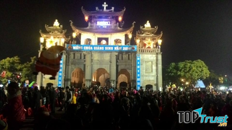 Giáng Sinh tại nhà thờ Phát Diệm