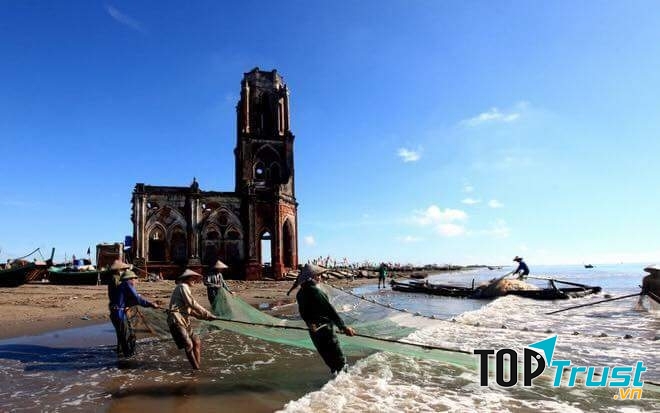 Nhà thờ đổ Hải Lý