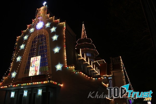 Nhà thờ Dòng Chúa Cứu Thế