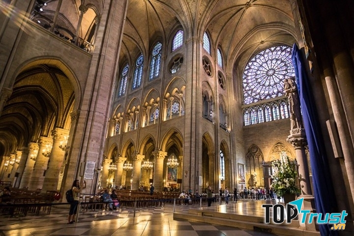 Nhà thờ Đức Bà