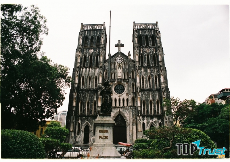 Địa chỉ: Hàng Trống, Q. Hoàn Kiếm, Hà Nội