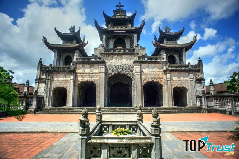 Nhà thờ đá Phát Diệm