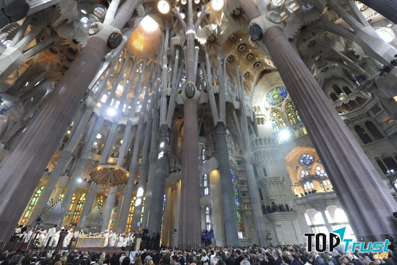 Nhà thờ Sagrada Familia, Tây Ban Nha