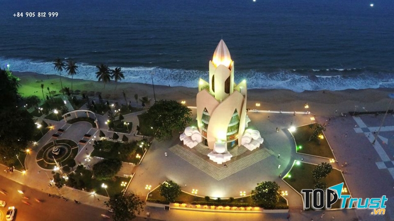 Tháp Trầm Hương