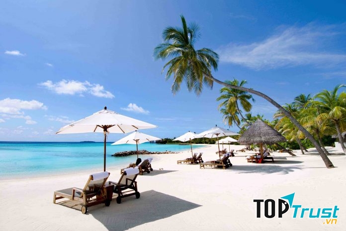 Biển trắng mịn trải dài cùng cảnh sắc thiên nhiên tuyệt đẹp, Nha Trang luôn là thiên đường cho các cặp đôi.