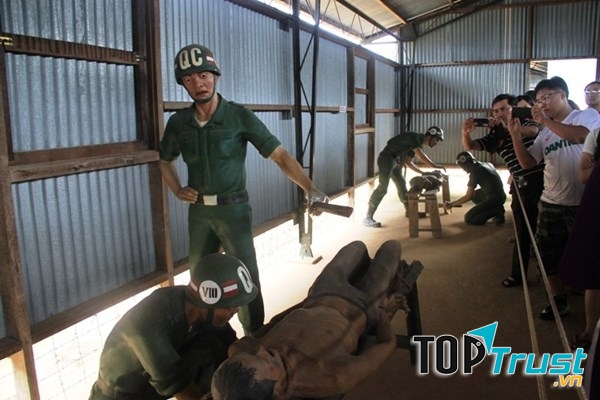 Nhà tù Phú Quốc trưng bày mô hình tra khảo thời chiến