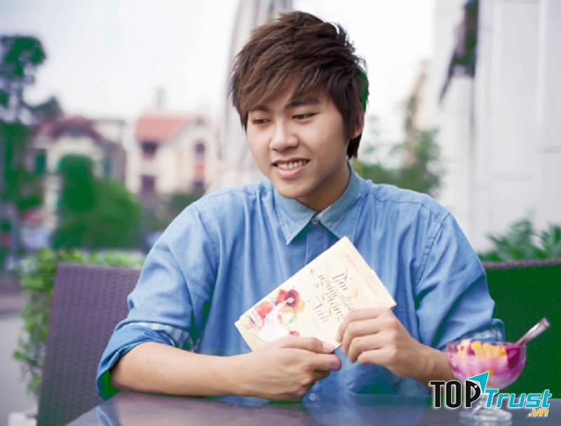 Ảnh chân dung nhà văn Nguyễn Ngọc Sơn (Sơn Paris)