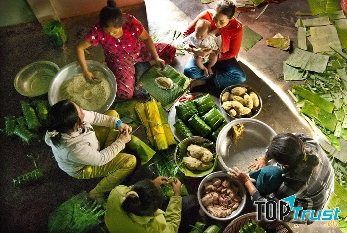 Tết là để xum vầy