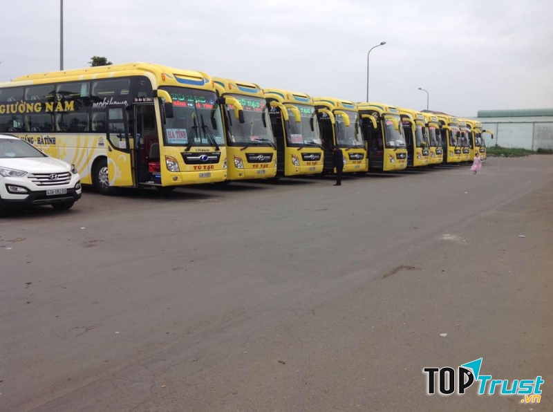 Nhà xe Tú Tạc