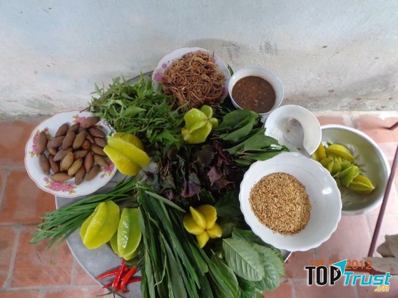 Mâm chuẩn bị làm Nham trám