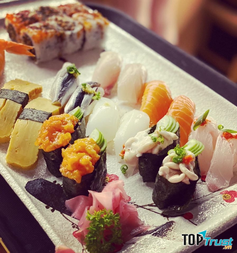 Món ăn tại nhà hàng