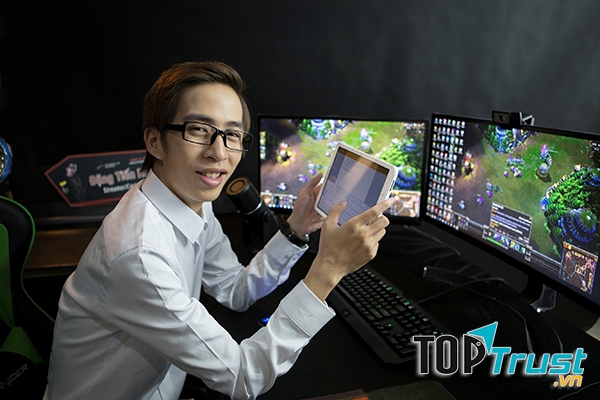 ViruSs Tiến Hoàng luôn là cái tên hot trong giới streamer