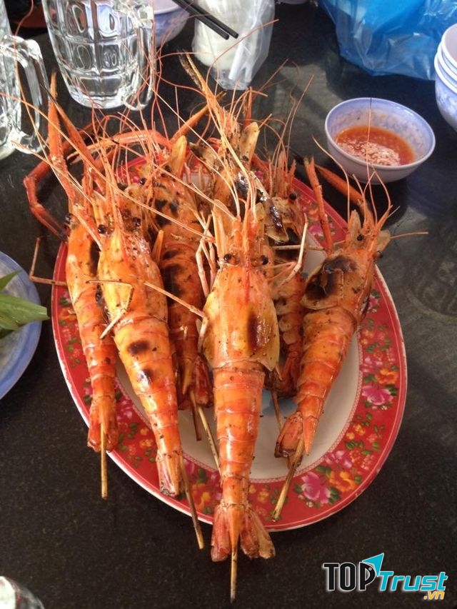 Tôm Càng Xanh nướng chấm muối ớt