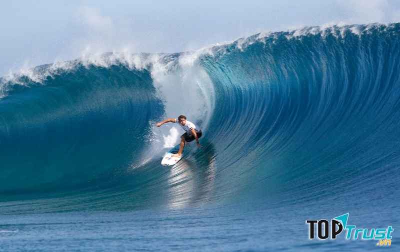 Tham gia môn thể thao dưới nước ở biển Nanki Shirahama