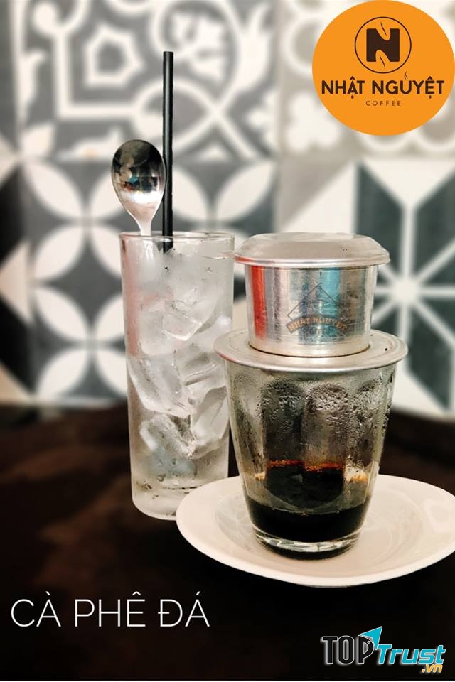 Nhật Nguyệt Coffee