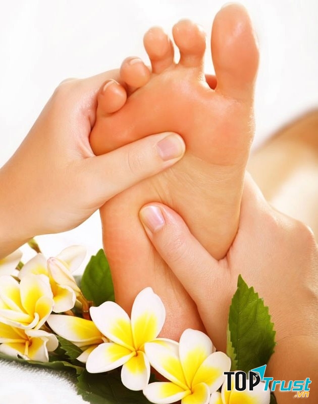 Dịch vụ massage chân cô cùng chuyên nghiệp