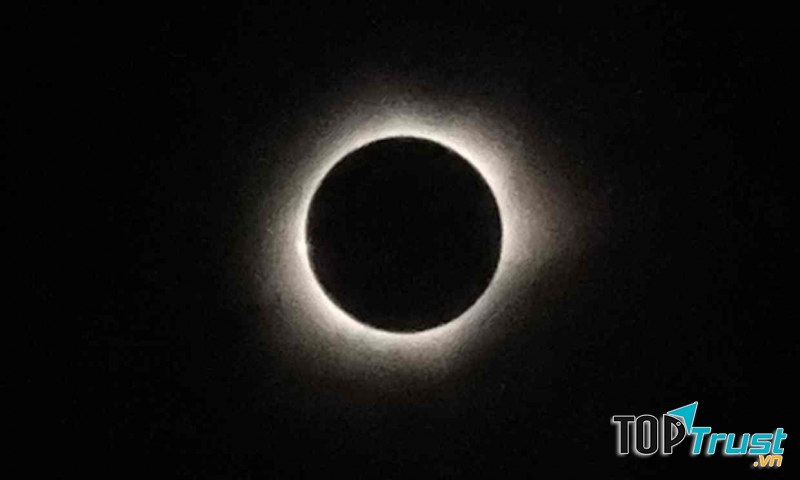 Nhật thực toàn phần