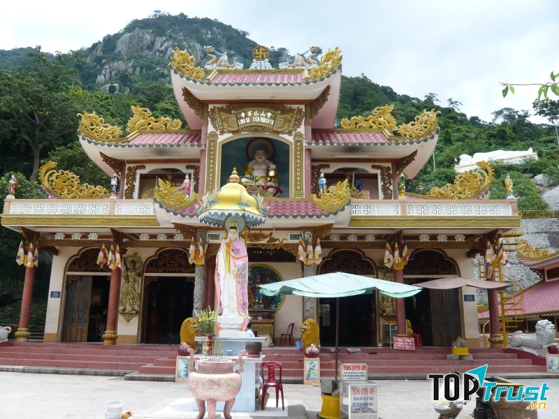 Đến Tây Ninh phải ghé thăm chùa Bà Đen