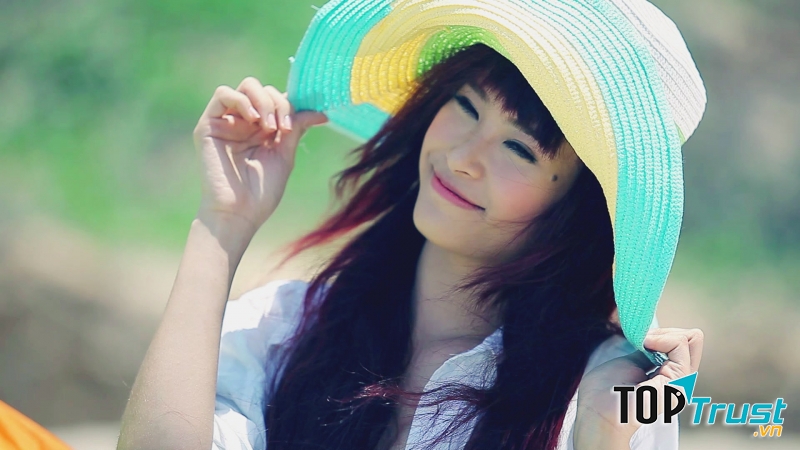 Nhớ mãi nụ cười xinh - Đông Nhi