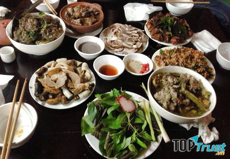 Như Ý - Coffee, Bún Mẹt & Cơm Văn Phòng