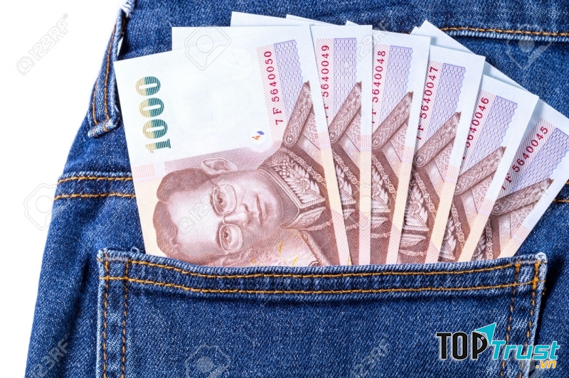 Lưu ý đổi tiền Việt qua USD sau đó mới đổi qua tiền Thái Lan.