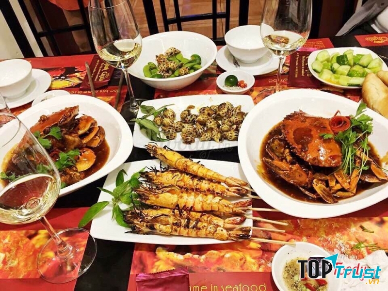 Hải sản là món đồ ăn dễ gây dị ứng và không hề tốt cho trẻ bị viêm tai giữa.