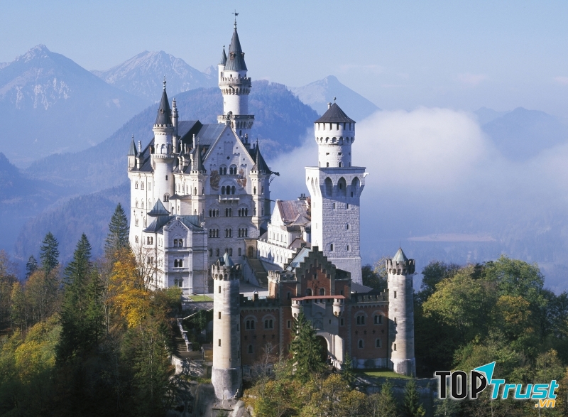 Lâu đài Neuschwanstein