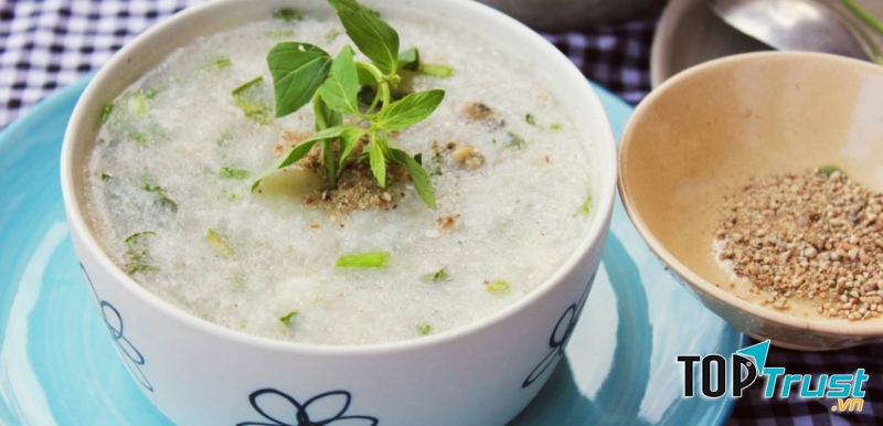 Hà có thể chế biến được nhiều món ngon. Một trong những món được nhiều người ưa thích là: Cháo hà.﻿