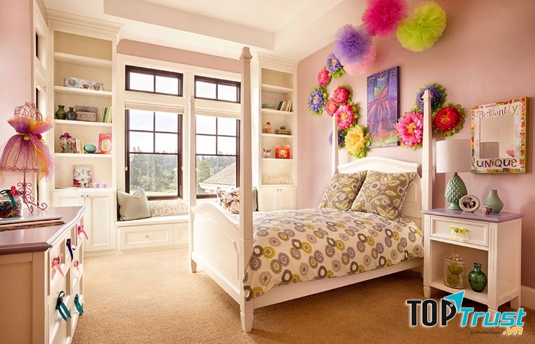 Nói cách khác là họ hoàn toàn không muốn tỏ vẻ và trang trí thứ gì đó màu mè hoa lá hẹ lên căn phòng của mình.