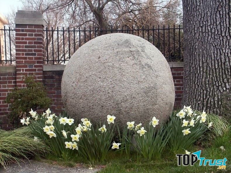 Những khối đá này vẫn còn rất khó để ước tính tuổi