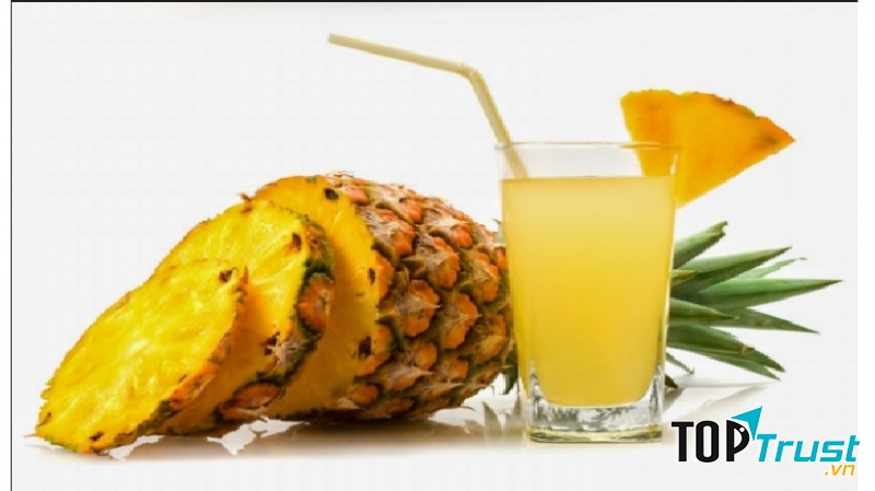 Dứa có chứa chất Bromelain có tác dụng làm mềm tử cung, kích thích co bóp tử cung