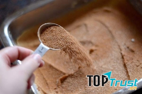 Bột uế, mật ong nhuộm tóc nâu tự nhiên