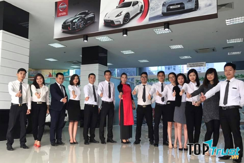 Đội ngũ nhân viên của Nissan Kinh Đô