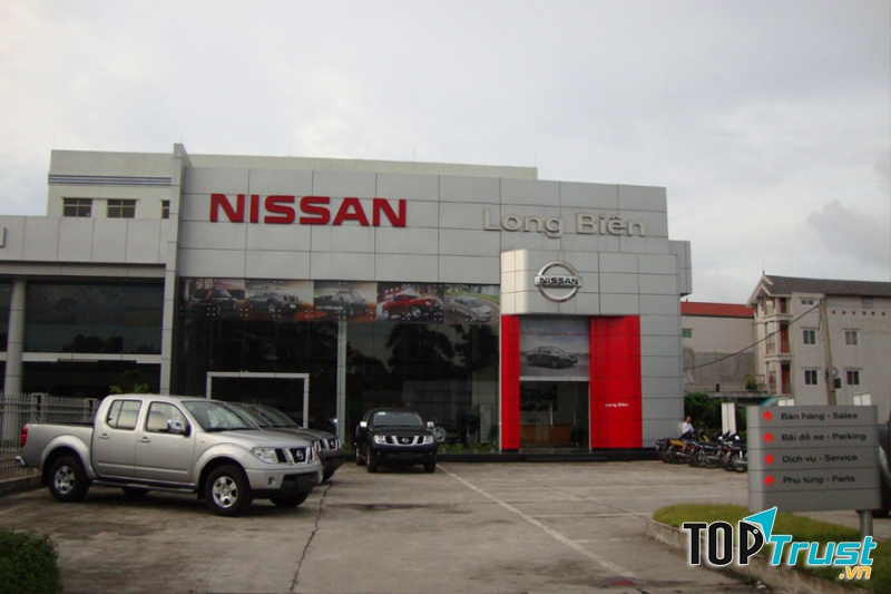 Showroom Nissan Long Biên