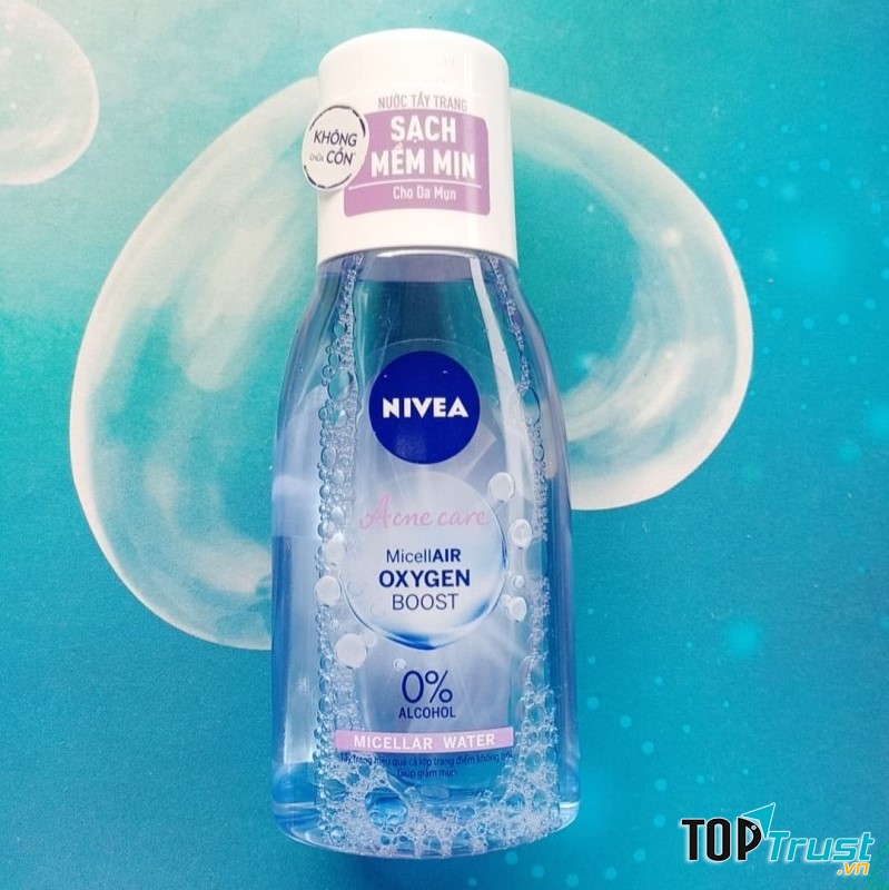 Nivea Pearl White Micellar Water không chứa cồn, paraben, chất tạo mùi, silicone hay chất tạo màu.