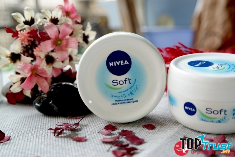 Sản phẩm dưỡng ẩm Nivea Soft