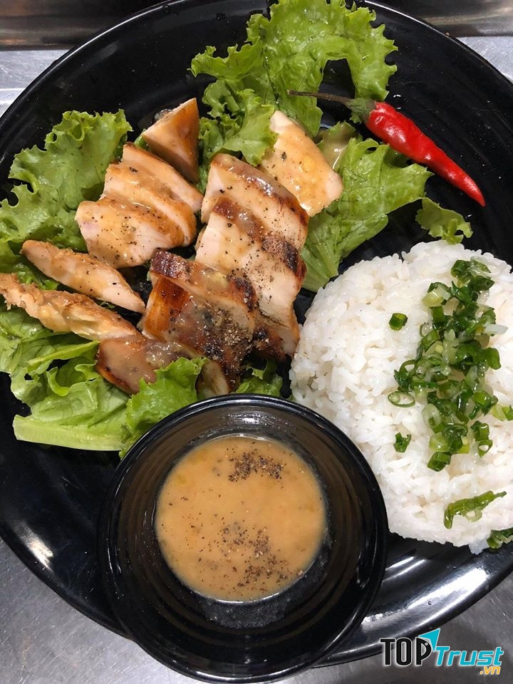 Cơm đầy đặn, hấp dẫn