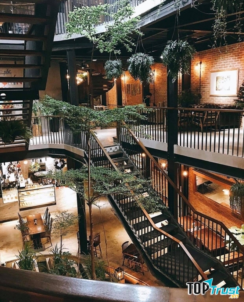 Không cổ điển, gần gũi nhưng cũng không kém phần sang chảnh của Cafe 1986