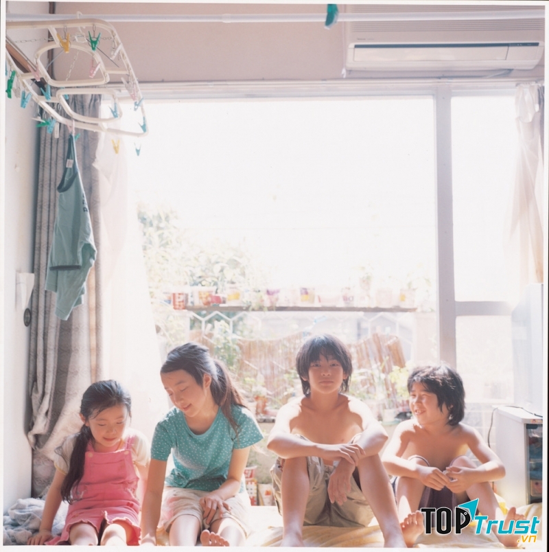Bốn đứa trẻ trong Nobody Knows (Nguồn: Sưu tầm)