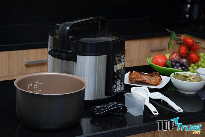 Nồi áp suất điện tử Philips HD2136 hiện đại và nhiều tính năng hữu ích