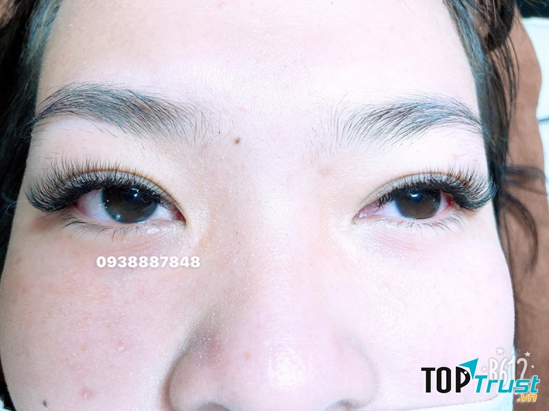 Nối Mi Phương Vy