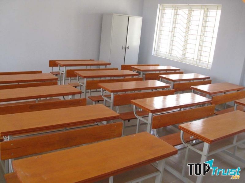 Bàn trường học Hòa Phát (Nguồn: Sưu tầm)
