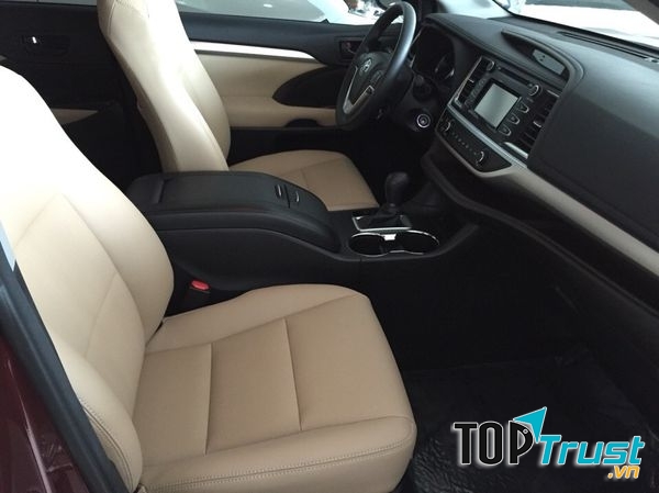 Nội thất ô tô Hoàng Thiên