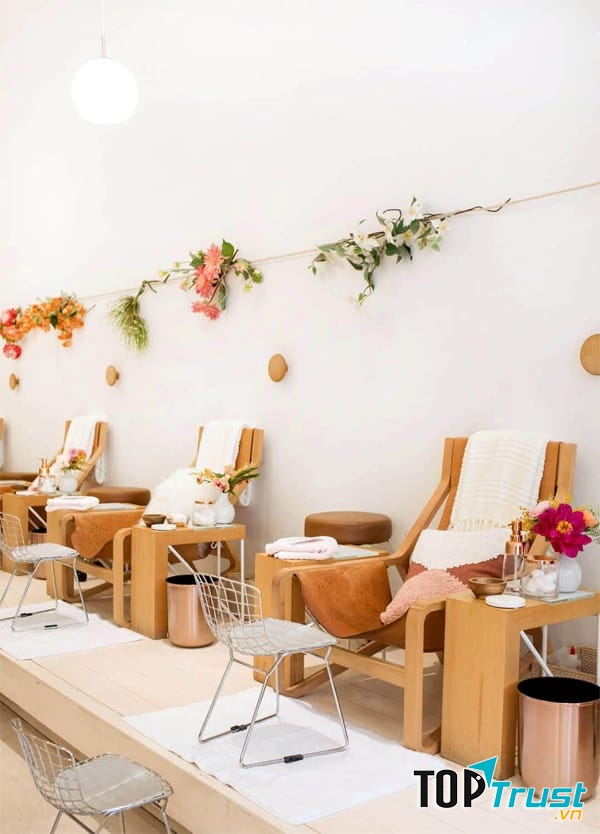 Tư vấn những mẫu ghế nail hiện đại và ấn tượng phù hợp ngũ hành phong thủy