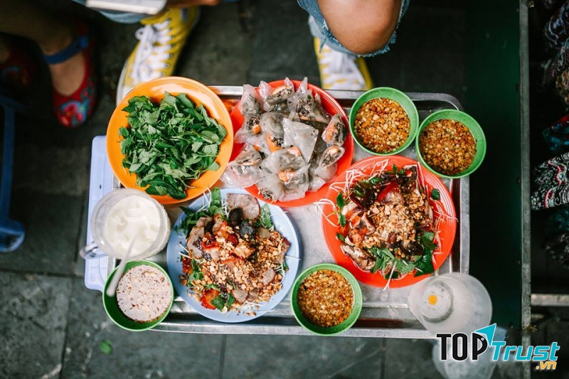 Nộm bò khô phố Hồ Hoàn Kiếm