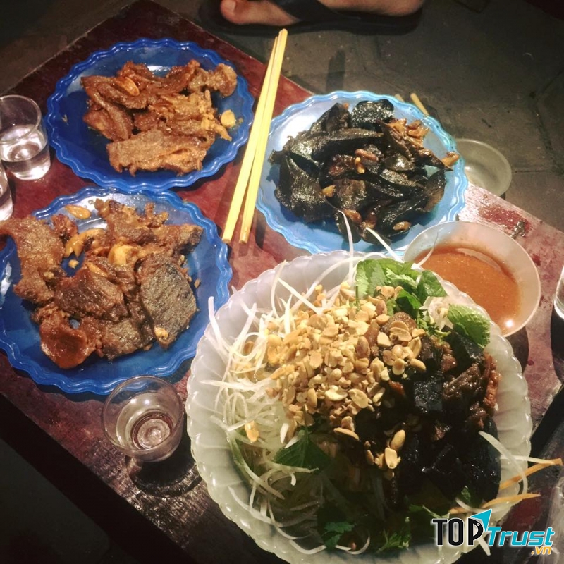 Nộm khô bò đêm cô Cúc phố Lò Đúc