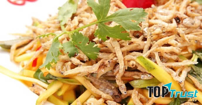 Nộm xoài cá cơm