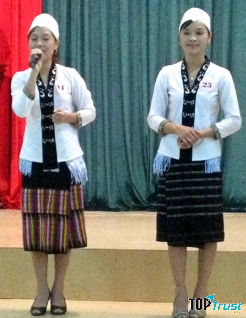 Trang phục dân tộc Thổ
